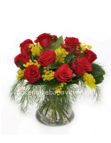 Bouquet di 5 rose rosse medie e mimosa