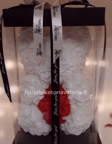Orsetto Teddy con 500 rose artificiali h.45